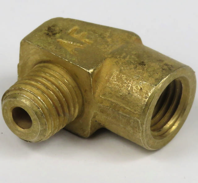 Vinkelfittings D4 GM8x1 tap