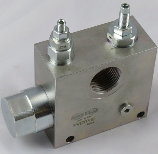 Prioritetsventil med overtryksventil