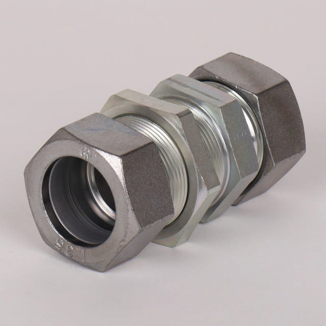 Skotgennemføring med skærering og omløb.